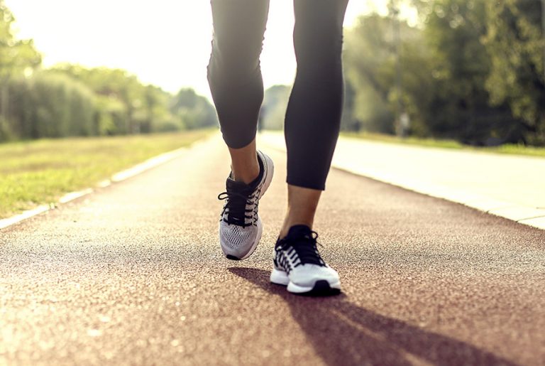 Entre marche et yoga, il n'y a qu'un pas!